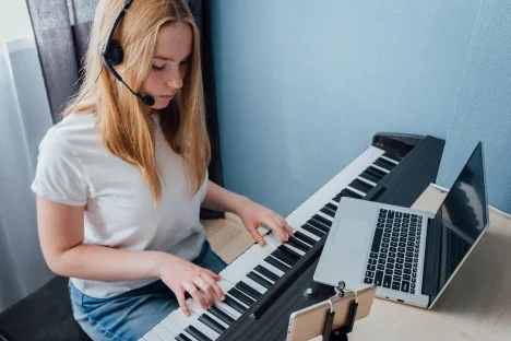 Online Piano Lessons Zoom and SKype Online Piano Lessons Zoom and SKype
